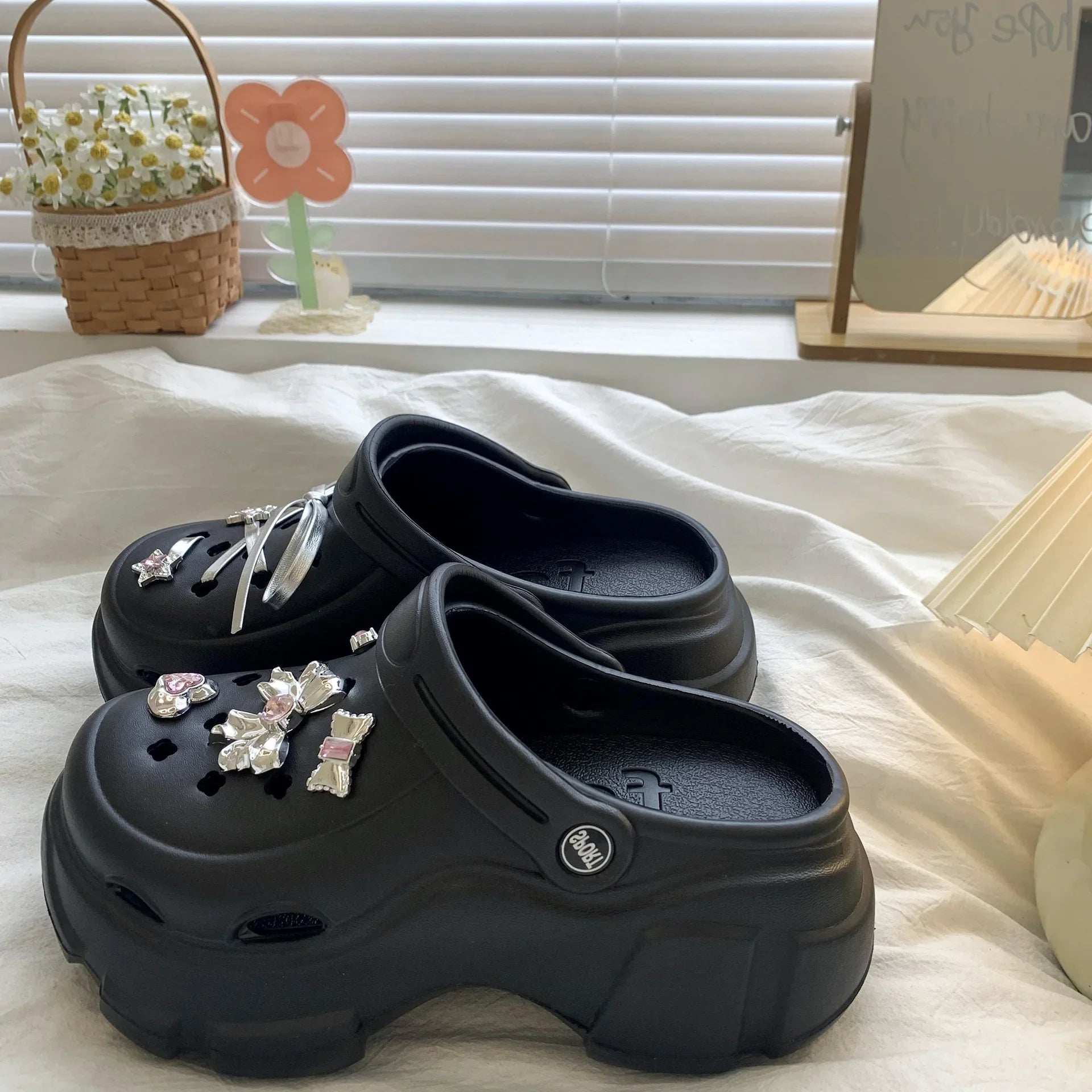 Cute DIY Bow knot Fashion Clogs For Women Indoor Street Slippers Thick Sole Female Summer Shoes Soft EVA Girls Beach Sandals