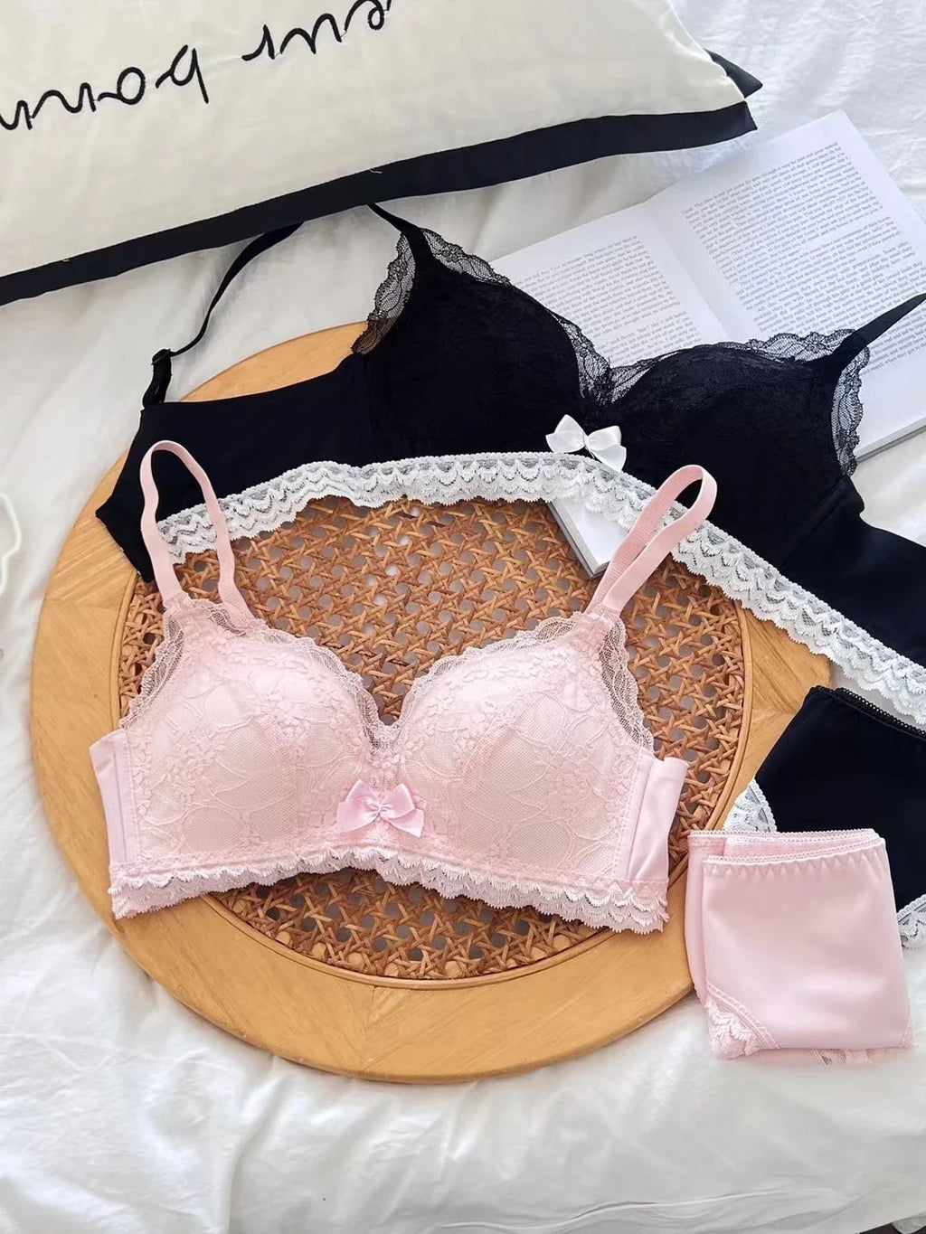 Anime Bralette Set Japanese Lace Bra Wireless Small Bust Women Sexy Triangle Cup Seamless Comfort Spring Summer MOYISU Sexy Bras