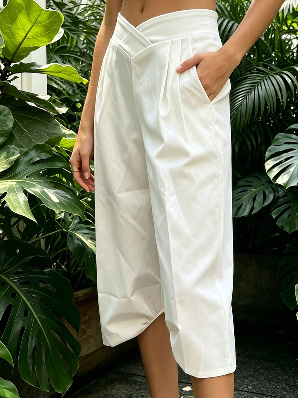 Summer Women Cargo Capri Pants Elastic Waist Cuffs Cropped Trousers with Side Pockets Fashion Casual Loose Fit Pants Streetwear