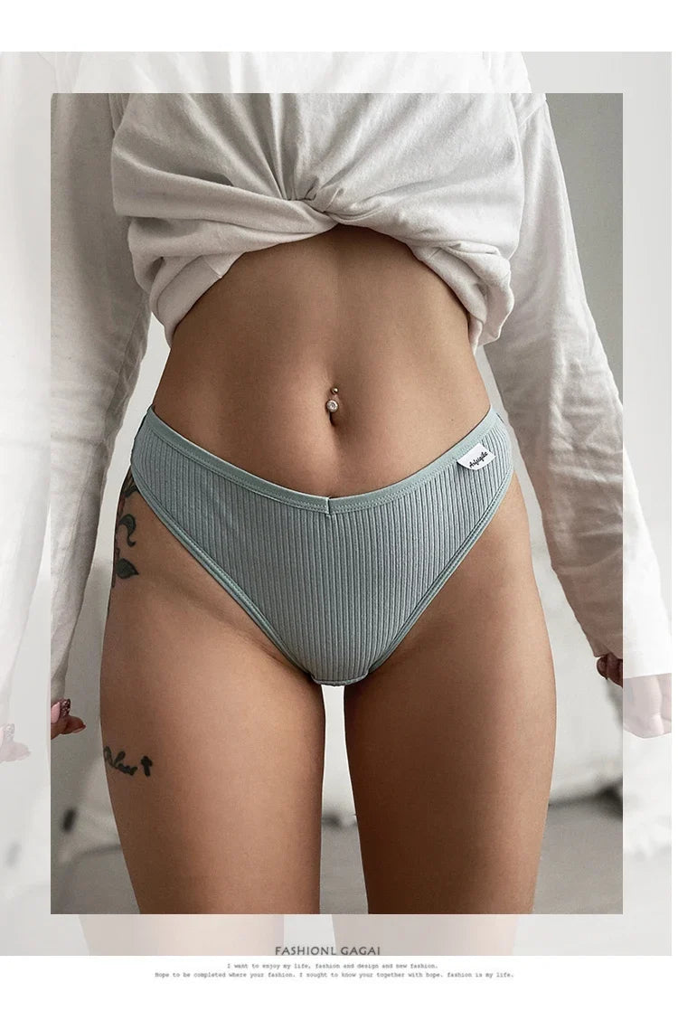 Cotton Sexy Girls Panties Simple Women Thongs Female Briefs Underwear Sports G-Strings Hot T-Back Breathable Underpants Lingerie