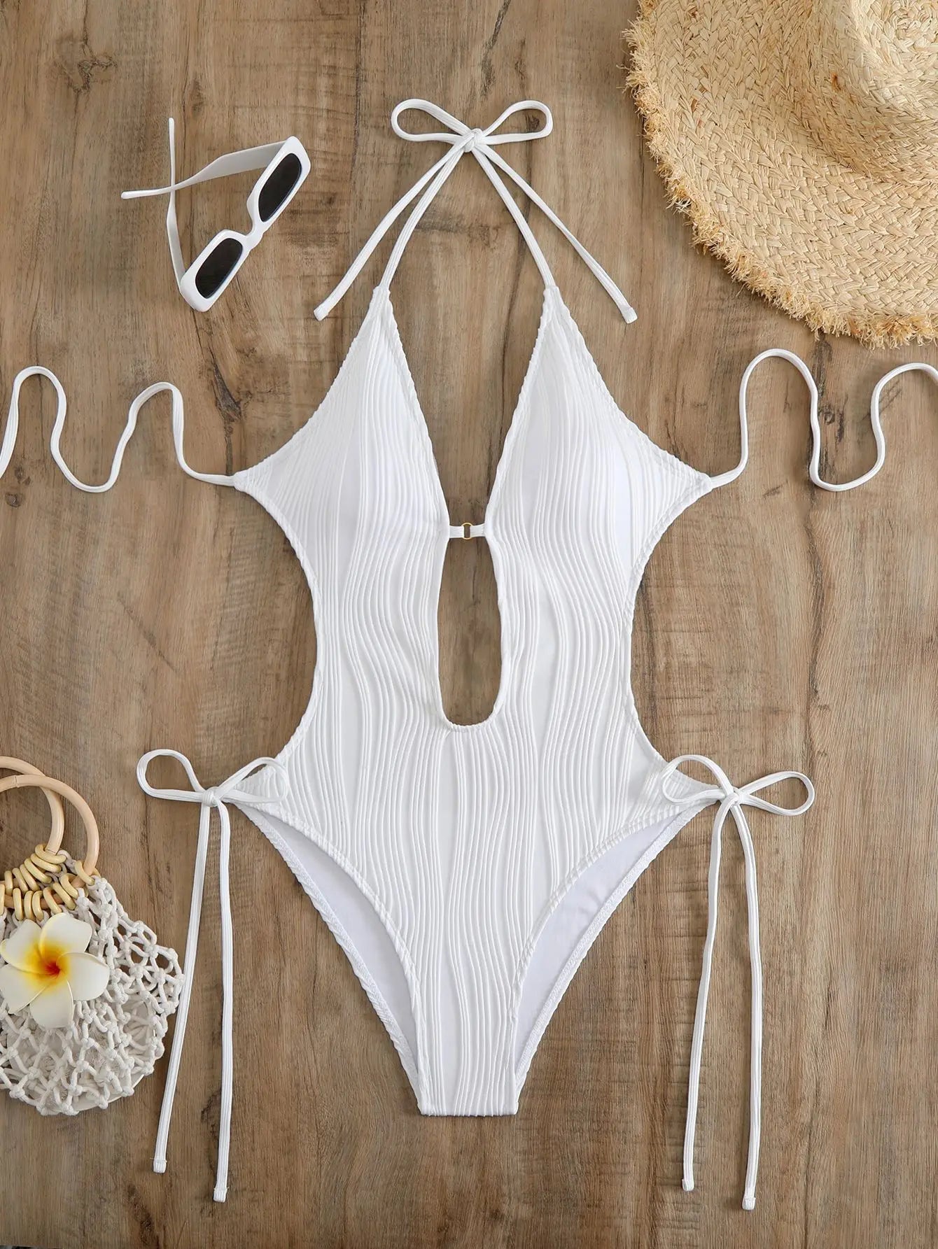 S - XXL Halter V Neck Wrinkled Female Swimwear One Piece Swimsuit Women Backless Monokini High Cut Bathing Suit Swim Beach Wear