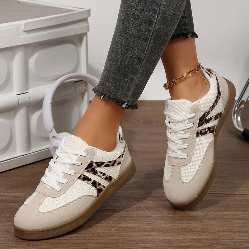Breathable Flat Heels Sneakers Women Plus Size 43 Soft Bottom Lace Up Sport Shoes Woman Non Slip Comfortable Walking Shoes 2025