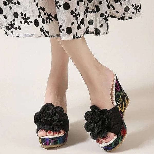 2026 New Women Platform Beach Wedges Sandals Fashion Flower Women Casual High Heel Slippers