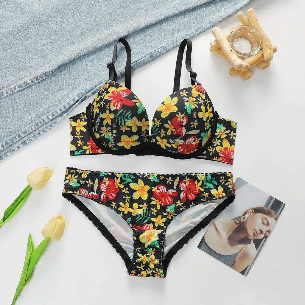Women's Sexy Embroidered Flower Underwear Set with Steel Hoop Gather Push Up Comfortable Close fitting Bra Set J0124