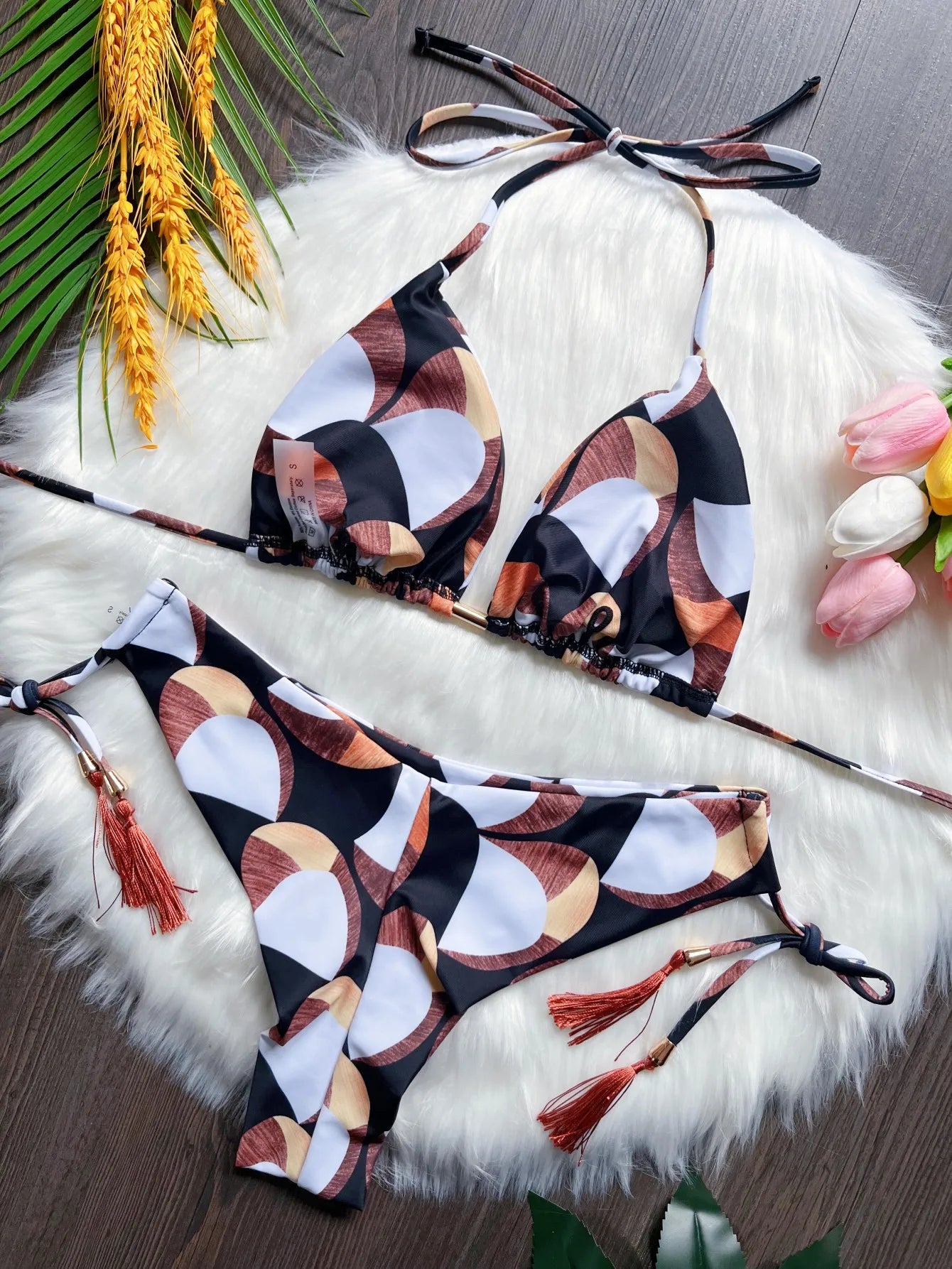 2026 New Women's Swimsuit Neck Hanging Bikini Set Split Beach Swimsuit 2-piece Set with Tassel Decoration