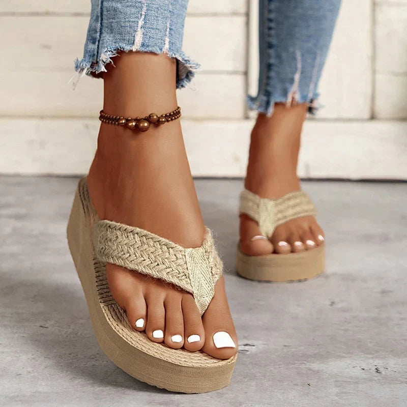 Straw Rope Weave Wedge Flip Flops Women Lightweight Thick Bottom Beach Slippers Woman 2025 Summer Clip Toe Platform Sandals