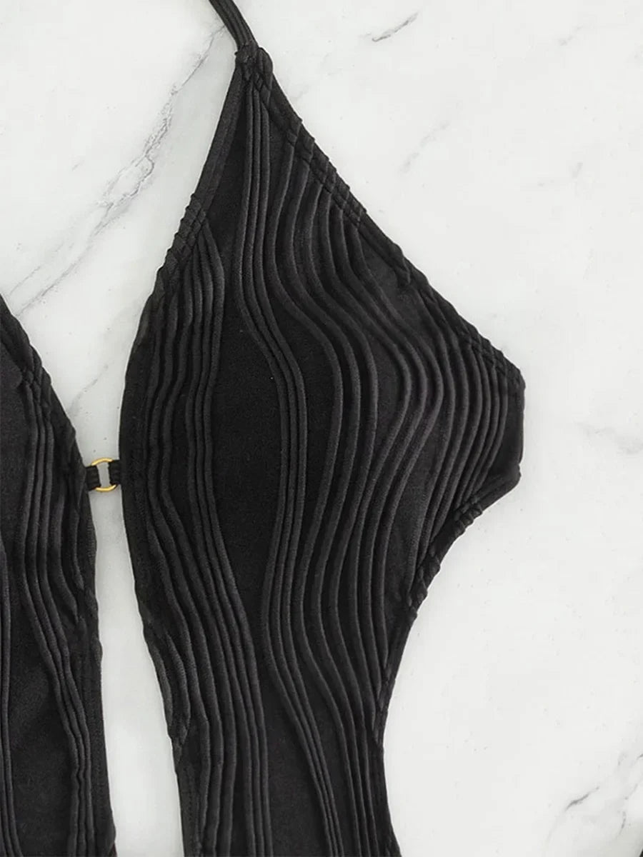 S - XXL Halter V Neck Wrinkled Female Swimwear One Piece Swimsuit Women Backless Monokini High Cut Bathing Suit Swim Beach Wear