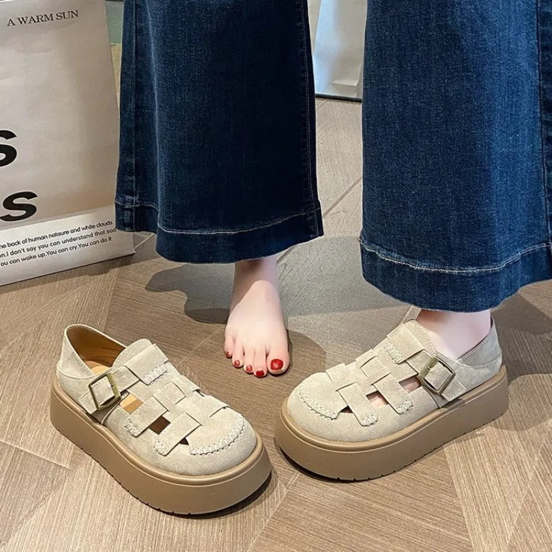 Hollow Breathable Bun Head Sandals Women's Wear 2026 Summer New Fashion Two Wear Thick Soled Beach Sandals Women's Shoes