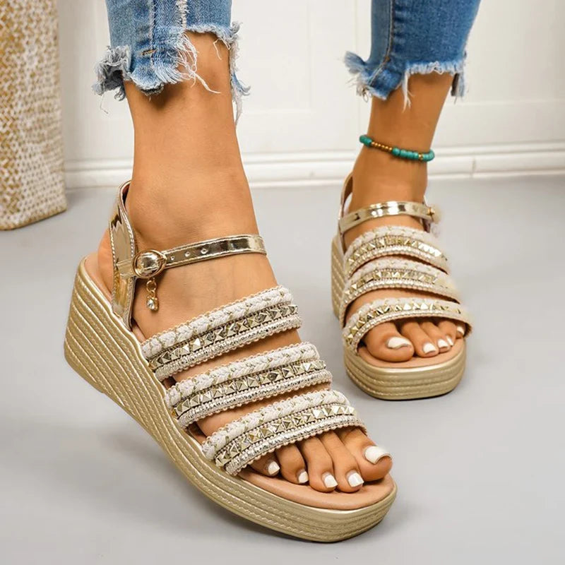 Women's Wedge Heel Platform Sandals Rope and Rivets Decor Chunky Sandals Women Fashion Plus Size 43 Ankle Buckle Rome Sandles
