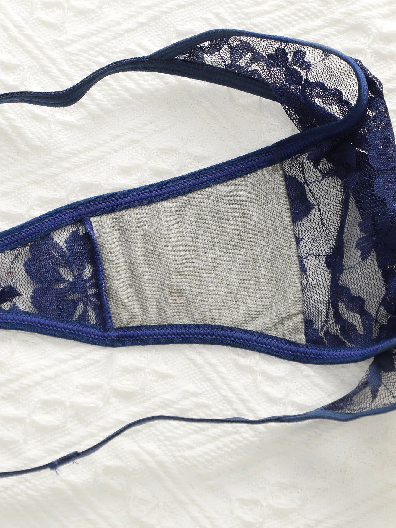 3-Pack Multi-Color Lace Thong Low-Waist Seamless Hollow Easy Wash Quick Dry Comfortable Fitting Underwear C305