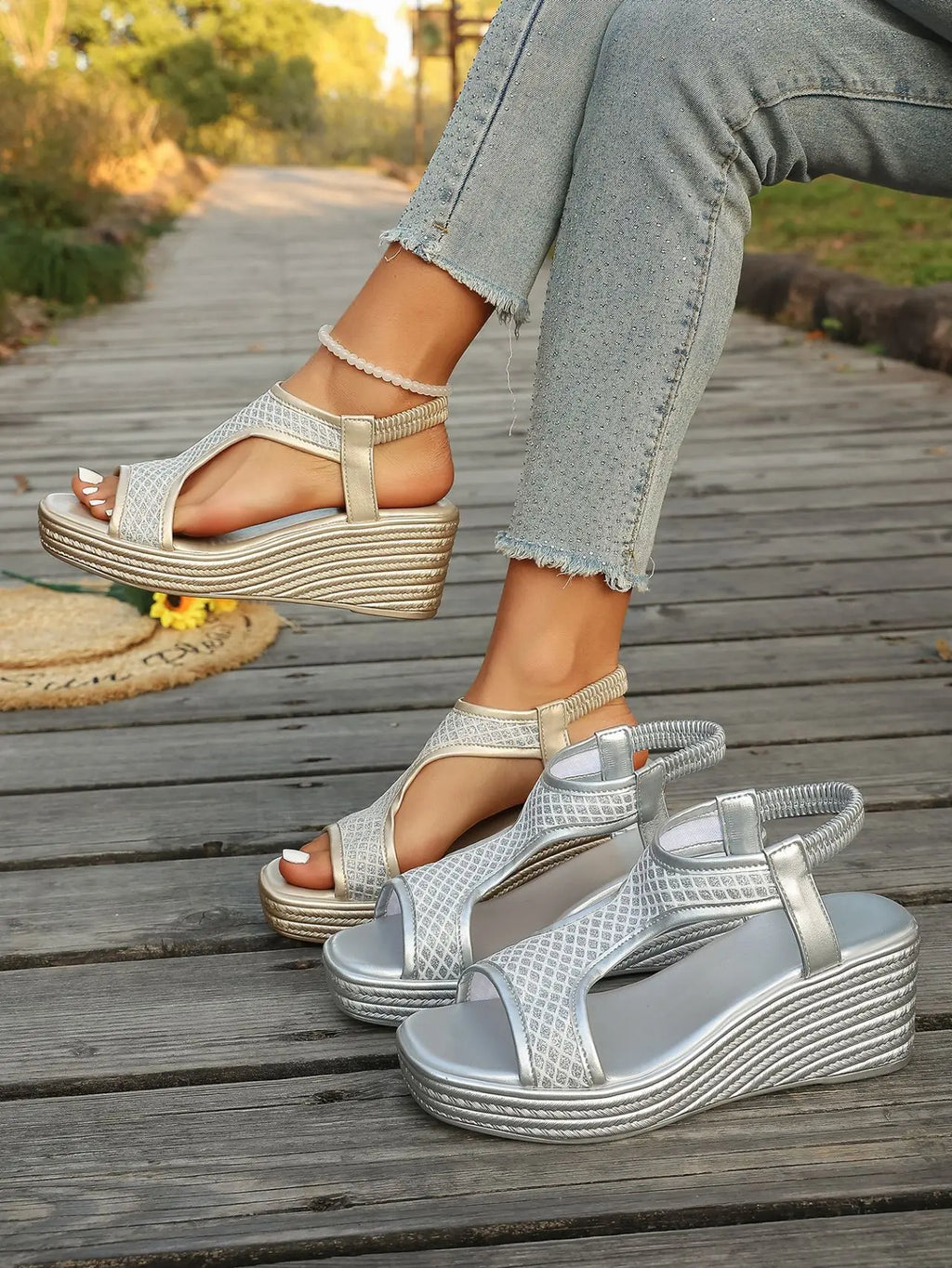 Summer 2026 Round Head Sexy Comfortable Non - Slip Casual Sandals Fashion Light Large Size Wedgeheel Sandals Women