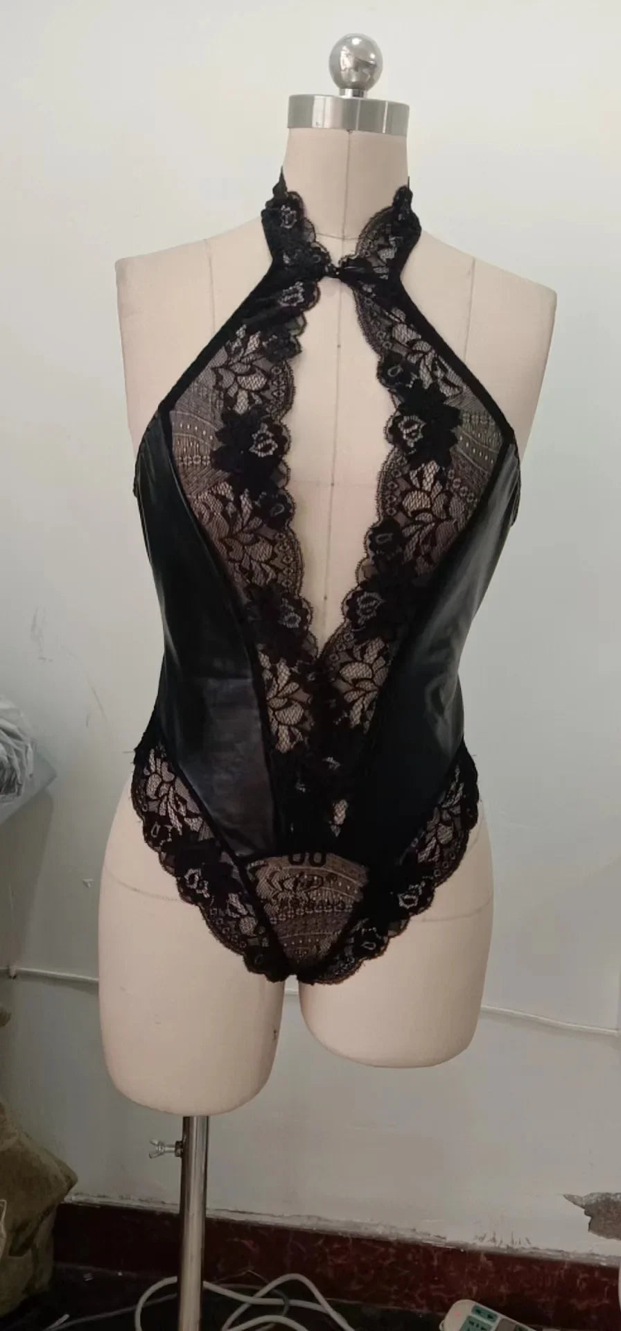 Sexy Underwear Pu Patent Leather Lace One-piece Clothes For Pure Sexy Seductive Women Rompers Clothing Body Suits Tops 21MX