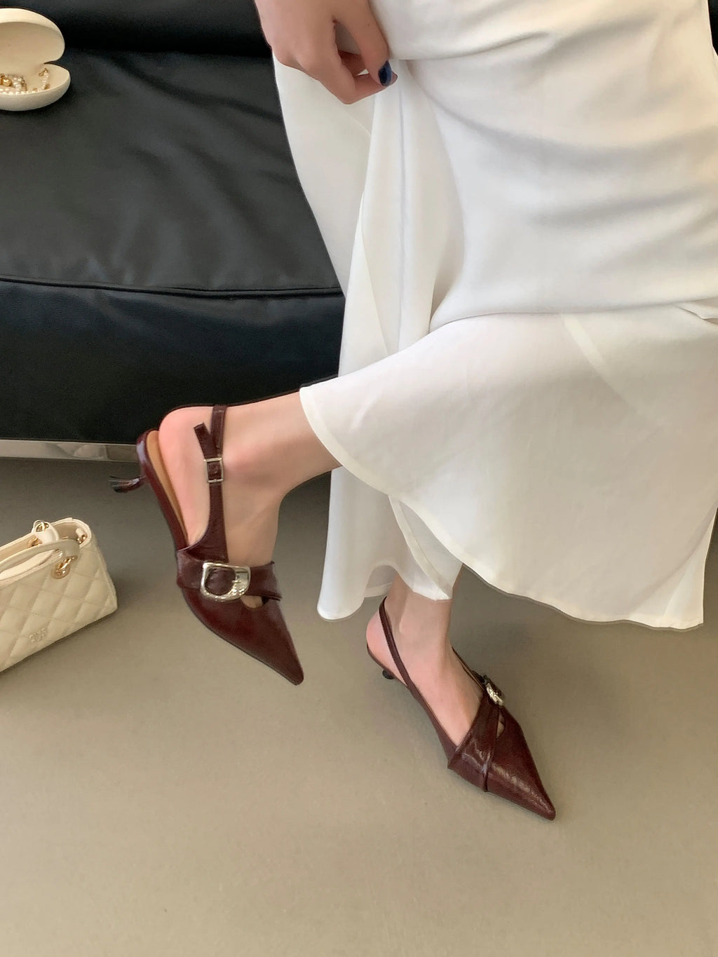 White Thin Heeled Sandals 2026 Women's Low-Heeled Shoes With Strap Brown Summer 2026 New Girls Fashion French OL Single Shoes