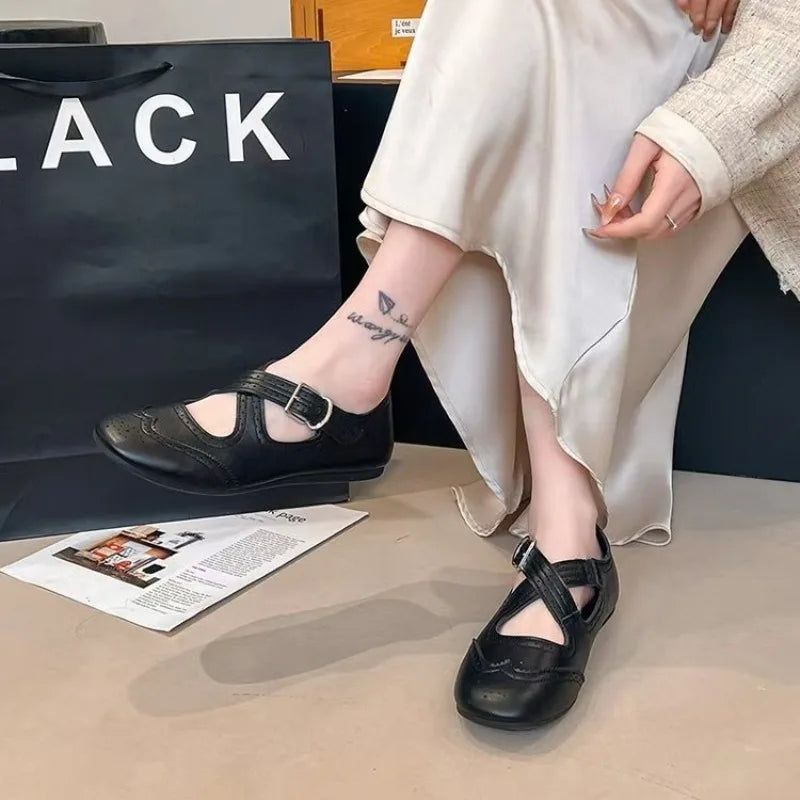 Women's Summer Carved Hollow-out Baotou round Toe Cross Slip Non-Slip Flat Retro Luxury Design  2026