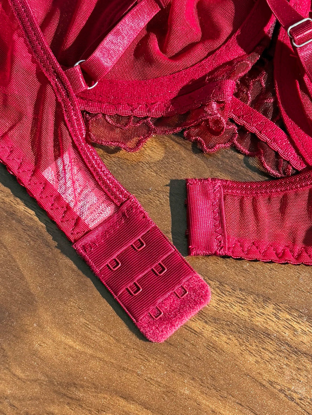Luxurious Red Lace Underwear Set for Women French Romantic Embroidery Bra And Panties Two-Piece Set for Ultimate Comfort