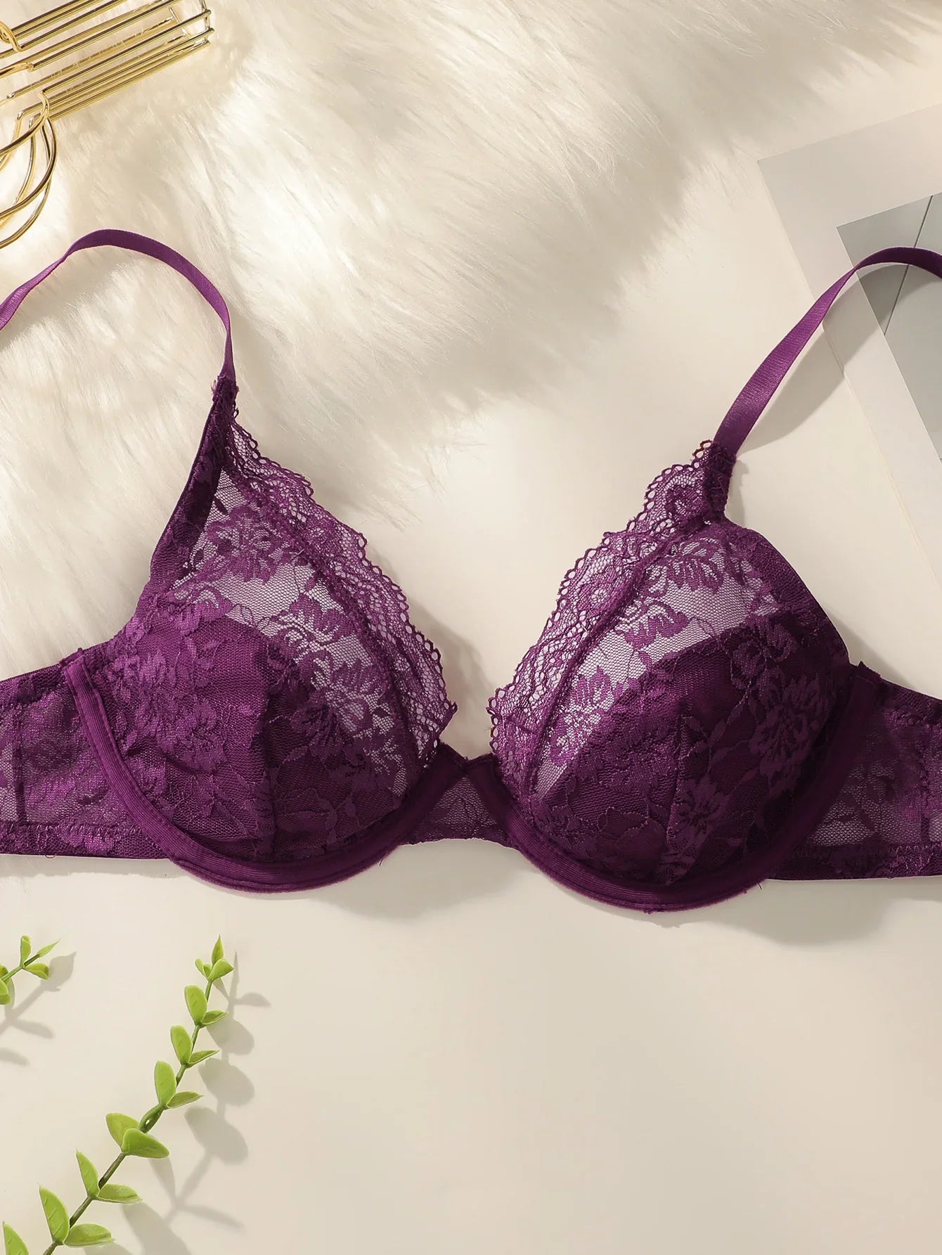 Beautiful fashionable colored strip steel support underwear thin lace semi transparent women's underwear sexy Lingerie HR2635