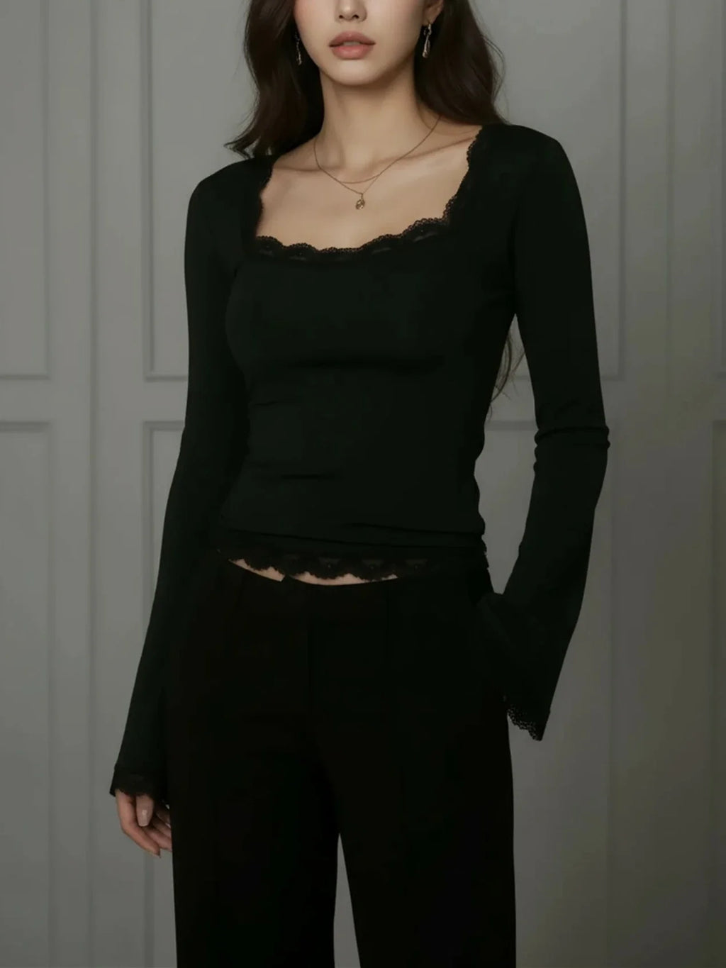 Women's Sexy Lace Patchwork Square Collar Long Sleeve T-Shirt Elegant Slim Fit Flare Sleeve Cropped Top Spring/Fall 2026