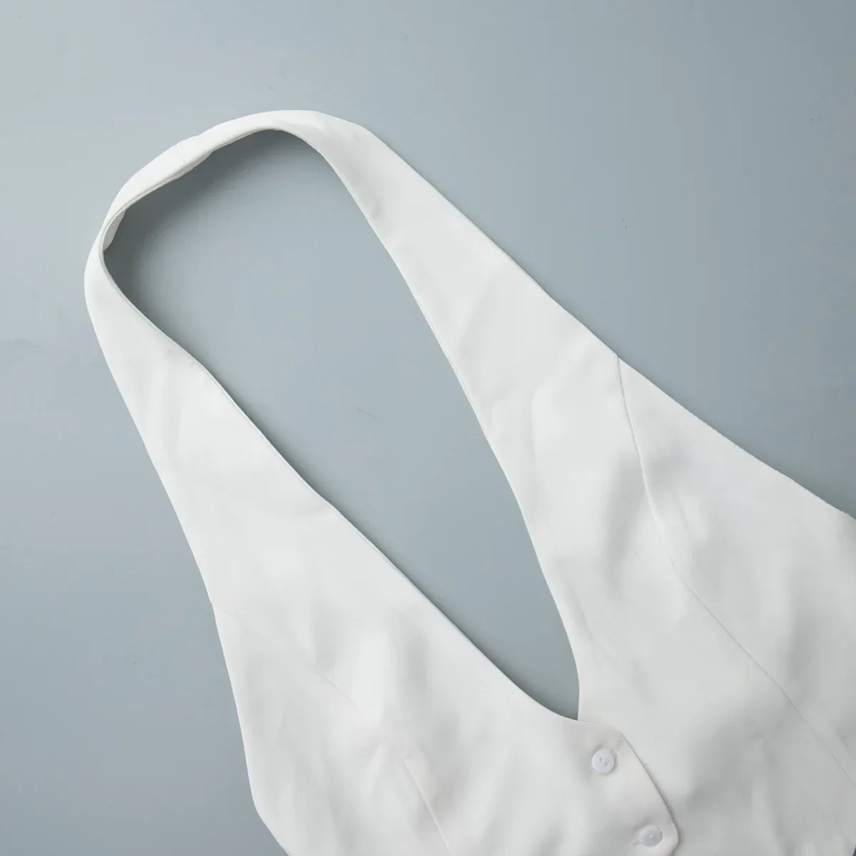 Elegant Halter Neck Backless White Tank Tops Women 2026 Summer Sexy Off Shoulder Buttons Crop Top High Street Lady Solid Vests