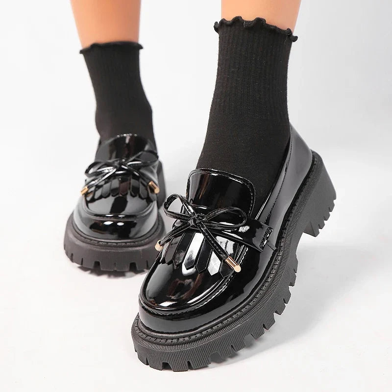 Retro Bow Knot Pumps for Woman New Style Rounded Toe Platform Pumps Women Fanshion Slip On Plu Size Patent Leather Shoes Mujer