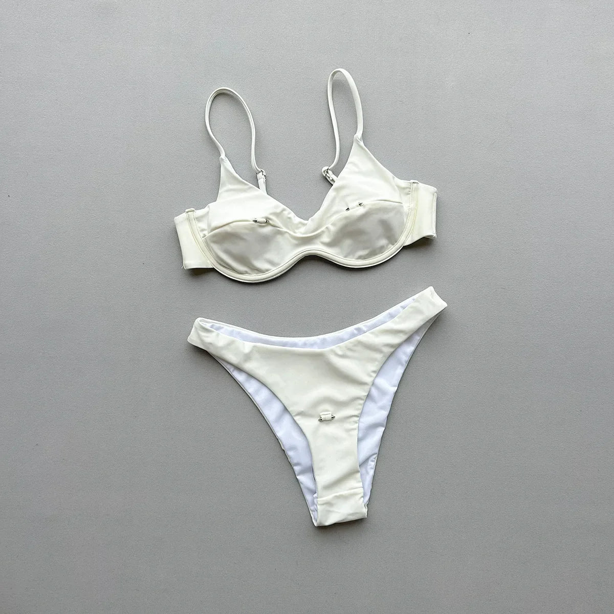 2026 New Women's Underwire Bikini Set Solid Color Strappy Swimsuit Rivet Decor Micro Bikini Sexy Backless Bathing Suit Beachwear