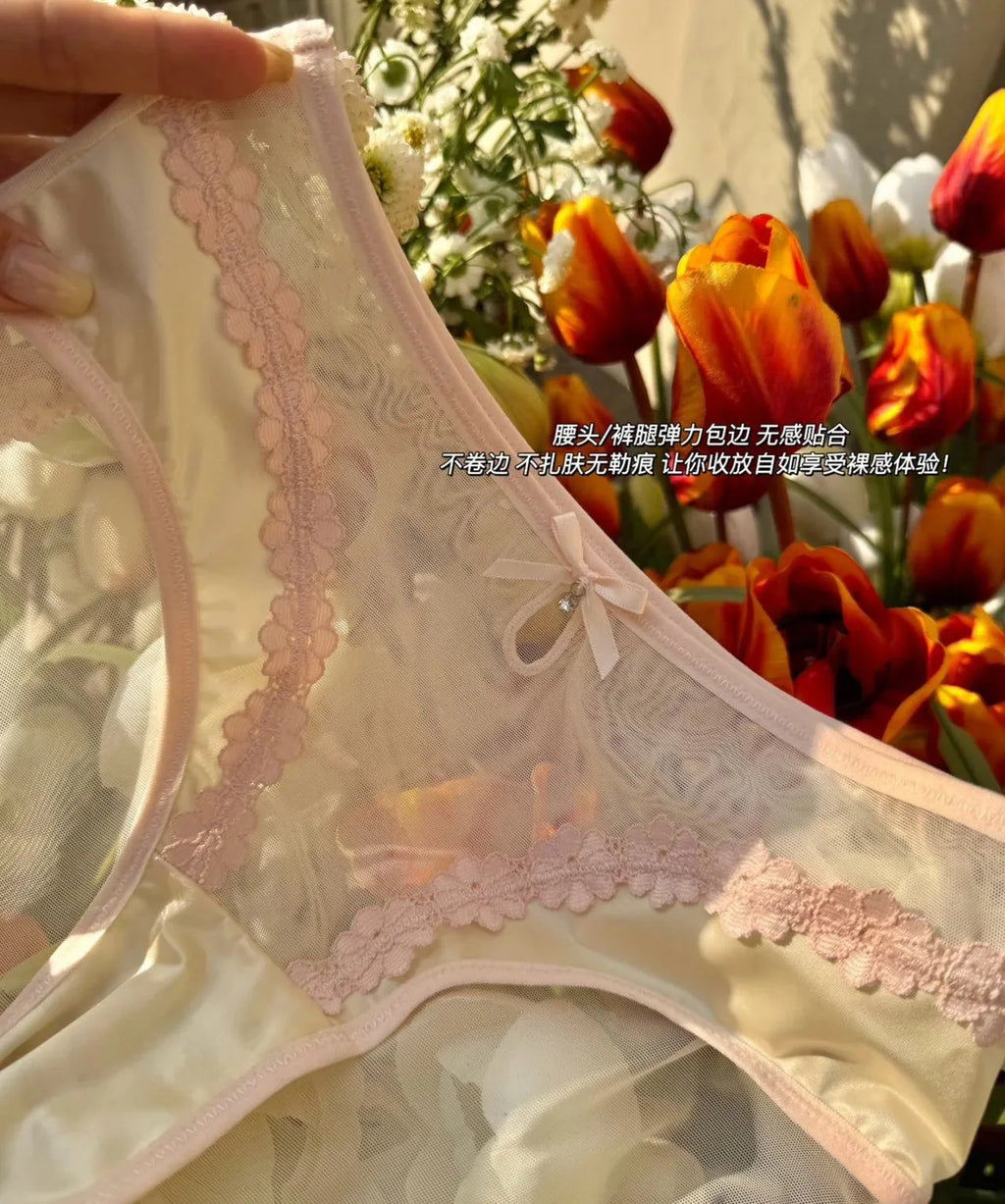 2026 Mid-waist Lace Panties Seamless Soft Mulberry Silk Bottom Crotch Women's Lace Panties Women