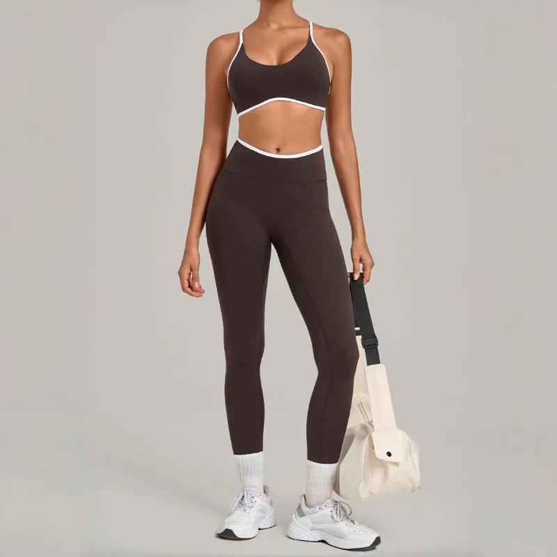 Women's Seamless Yoga Sets Sports Fitness Gym Sleeveless Vest Hip-lifting Slim Fit Pants Suits Running Training Workout Sets