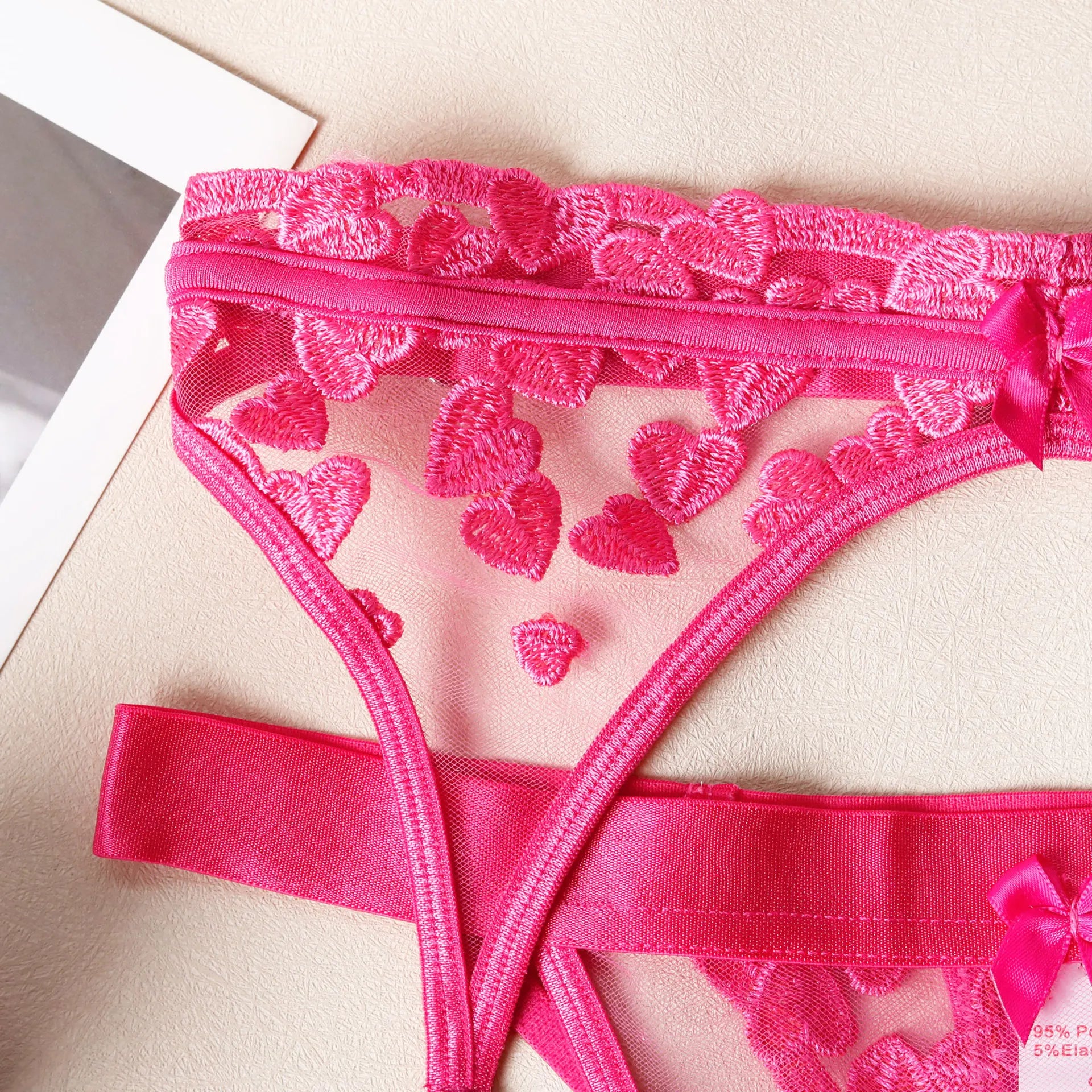 Sexy underwear French ultra-thin embroidered love mesh bra big breasts showing small sexy underwear set