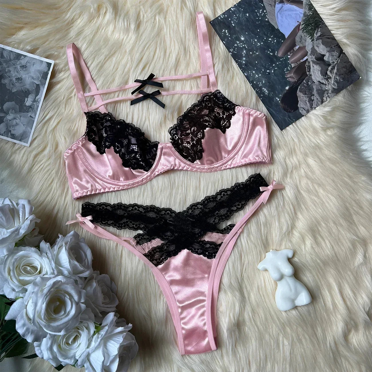 Toucheart Sexy Lace Patchwork Pink Lace Bra Thong Underwear Set For Women Bow Knot Black Lace Up Hollow Out Sexy Lingerie Set