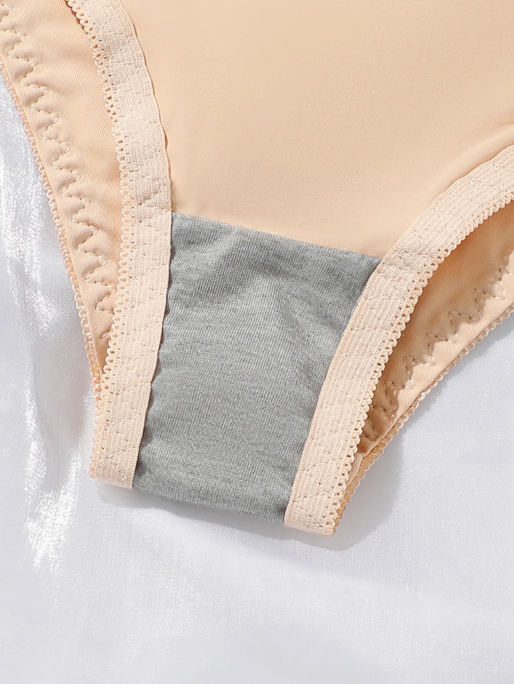 Hot selling solid color 2-piece underwear set multi-color daily four season Bra set comfortable to wear sexy Lingerie 2611