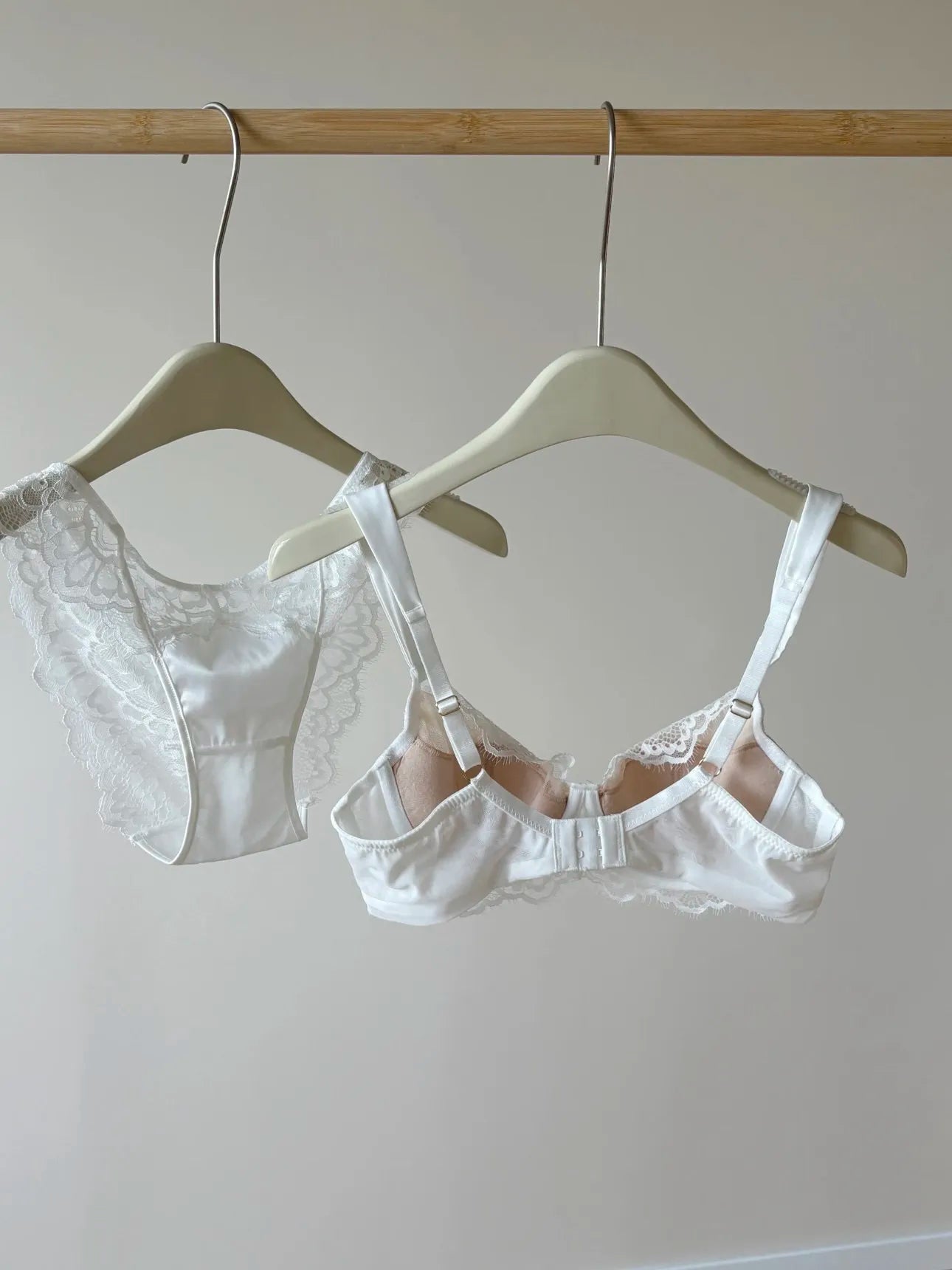 French Style U-Back Lace Minimizer Bra Set for Women | Big Bust Support Deep V Anti-Sagging | Sexy Summer Lingerie MOYISU Panty