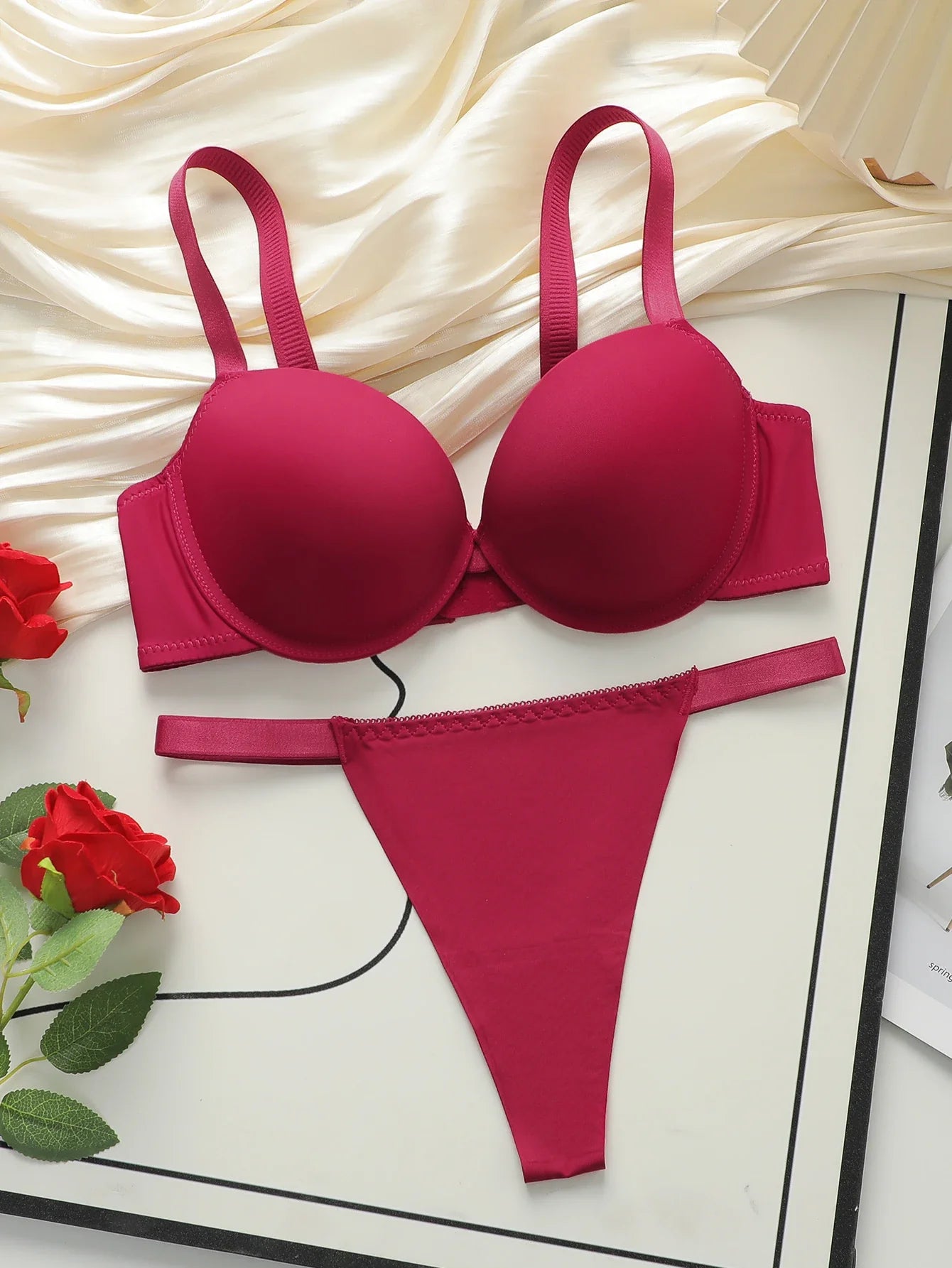 Sexy Underwire Two PiecePush Up Push Up Bras lingerie Set For Women Thickened chest cushion small chest appears larger B2051