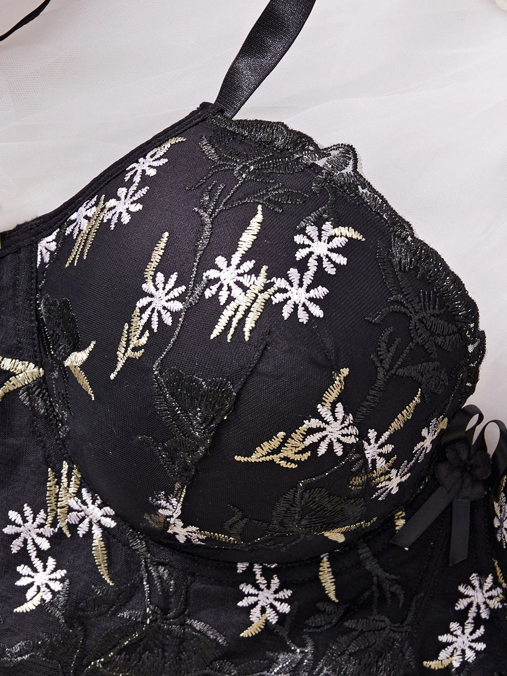 Plus Size Floral Embroidered Lace Bustier Bra – Push Up, Tummy Control & Non-Slip Corset Top