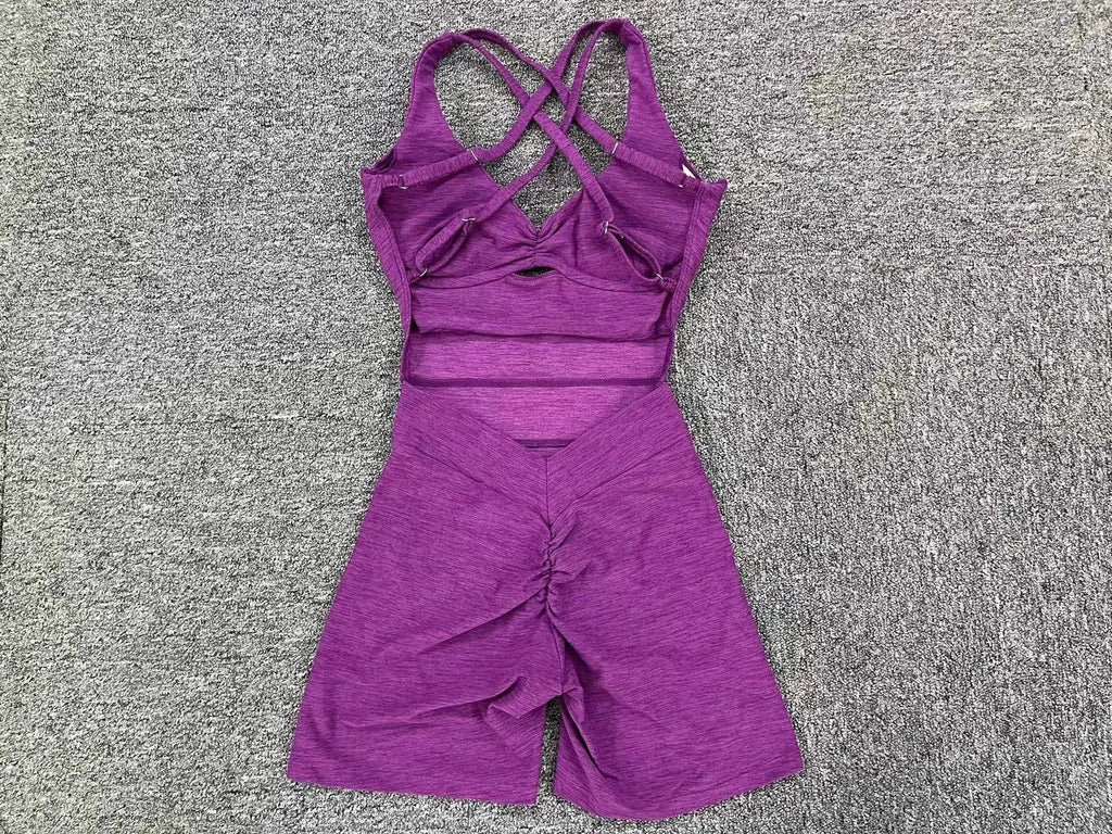 Adjustable double straps Open back  V shape back design Scrunch butt No front seam Flatlock Inseam  Removable pads BODYSUIT
