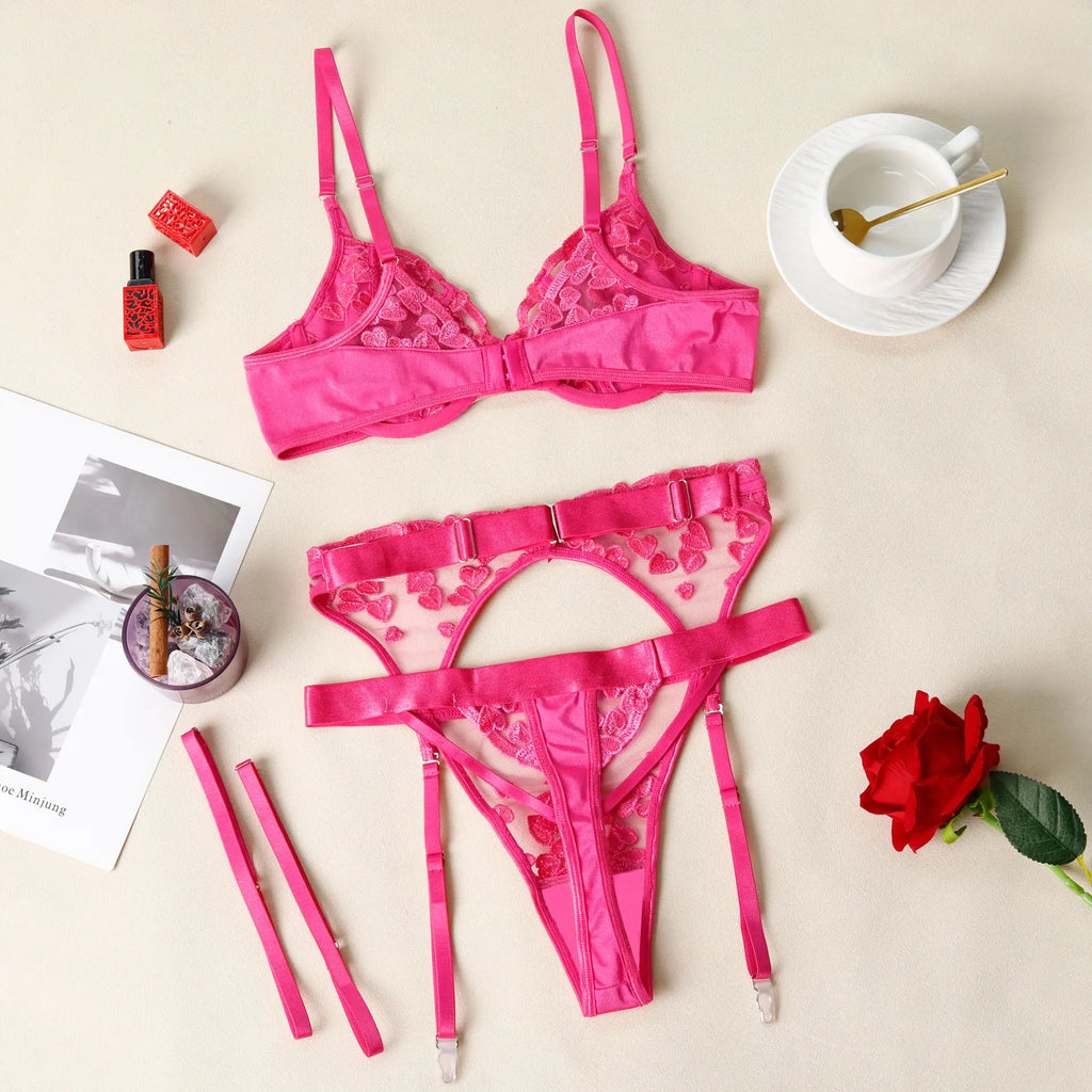Sexy underwear French ultra-thin embroidered love mesh bra big breasts showing small sexy underwear set