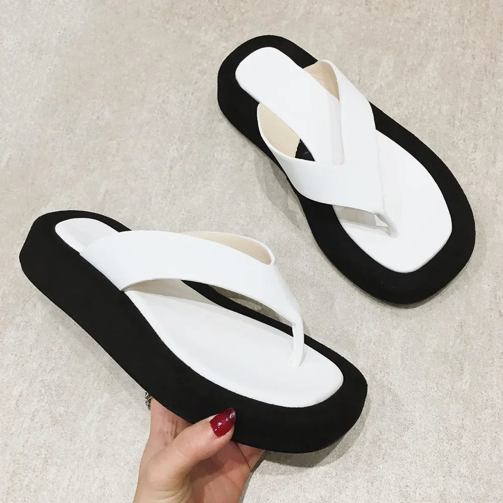 2026 New Arrivals Summer Fashion Black Flip Flops Flat Sandals Women Leisure White Slides Shoes Comfy Walking Beach Footwear
