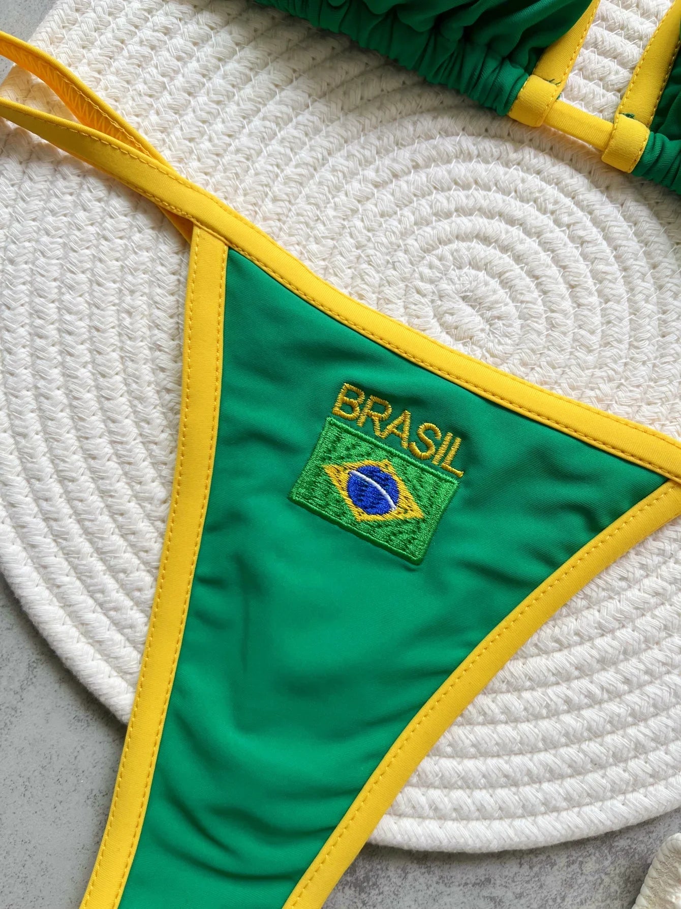 Solid color sexy embroidered Brazilian flag bikini set, women's swimsuit 2-piece set, summer beach bikini