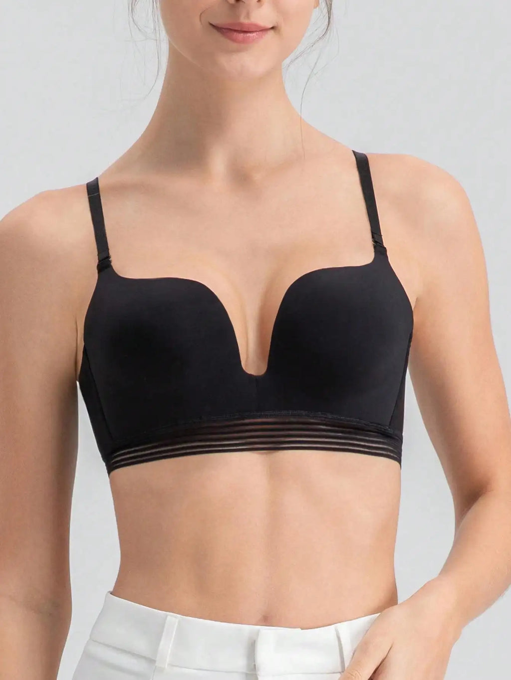 Sexy French lingerie for women without steel rings Push-up bra with a U-back design for enhanced support and an open-back