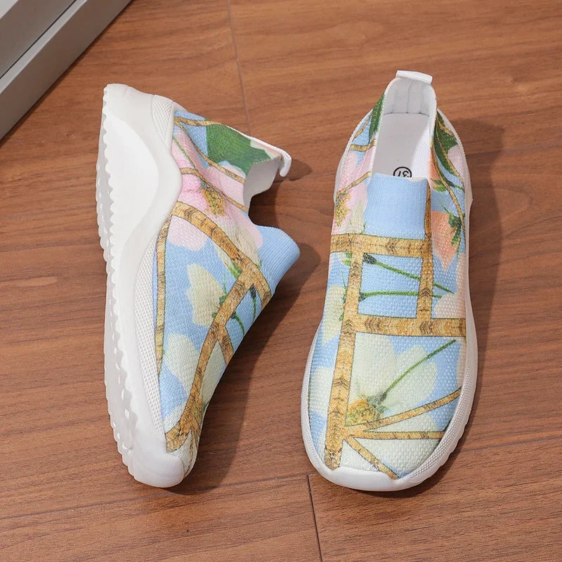 Lightweight Printed Slip On Flats Shoes Women Comfort Breathable Mesh Platform Sneakers Woman Plus Size Knitted Walking Shoes