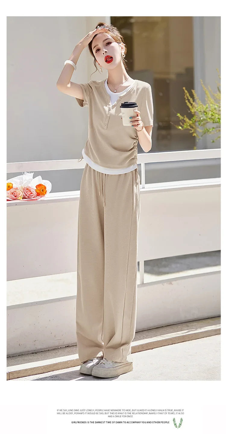 Knitted two-piece casual suit is loose and comfortable