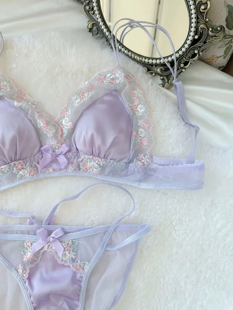 MOYISU Luxury Classic Thin Embroidery Light Luxury Silk French Underwear Sexy Pure Desire Lace Bra Set Small Chest Triangle Cup