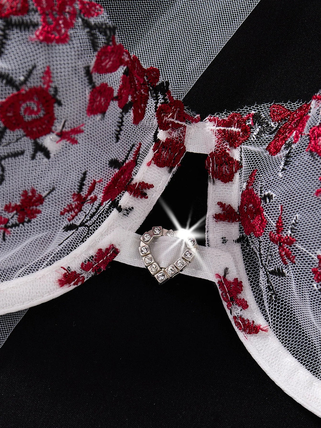 White embroidered floral lingerie set - a sexy bra and thong combination with heart-shaped decorations for ladies ZA824026