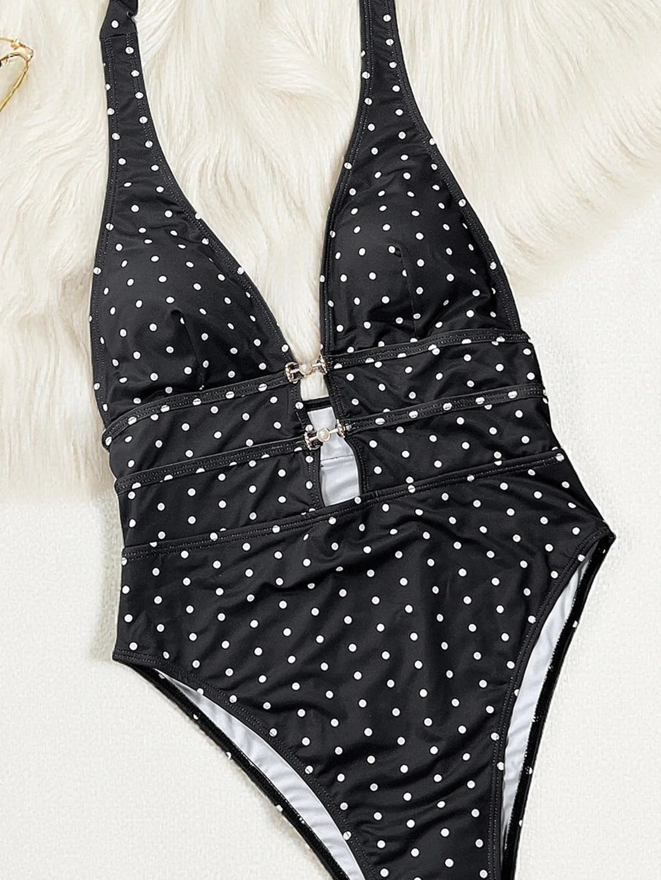 Vintage Black Polka Dot Print One Piece Swimsuit 2026 Women Sexy Hollow Out Pearls V Neck Backless Bathing Suit Holiday Swimwear