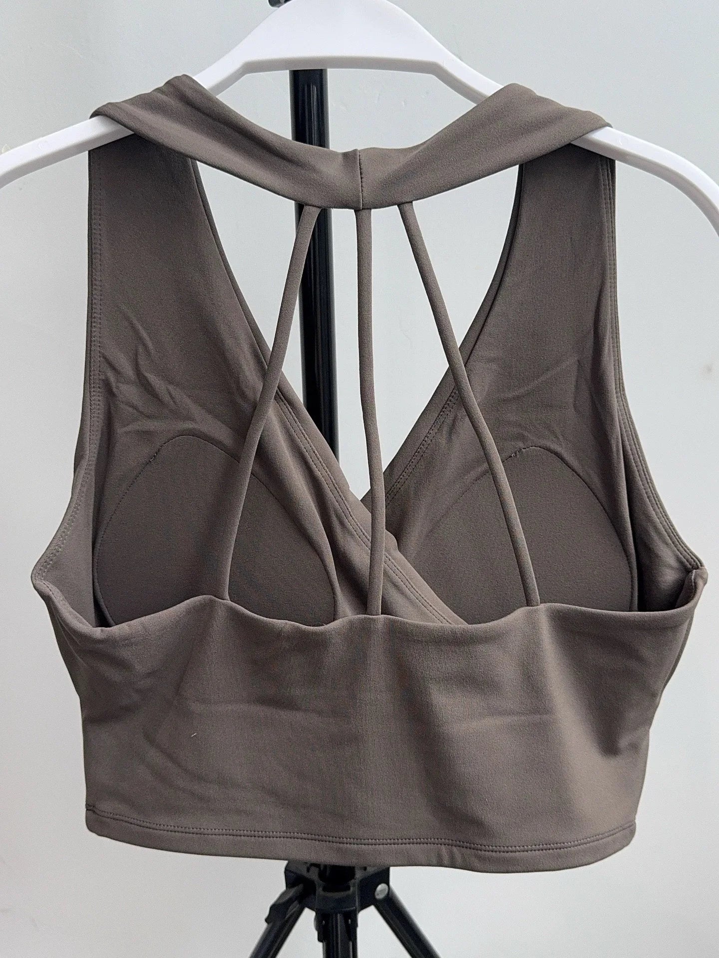 Women's Cross Back Sports Bra Shock Resistant Gathered Sexy Gym Running Bra Summer Yoga Vest Outdoor Comfortable Fitness Wear