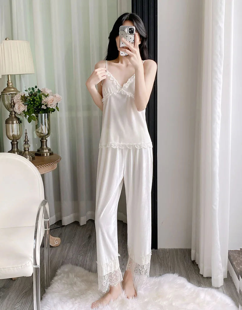 Gold velvet three-piece pajamas set, autumn and winter lace nightgown, sexy home wear with chest pad