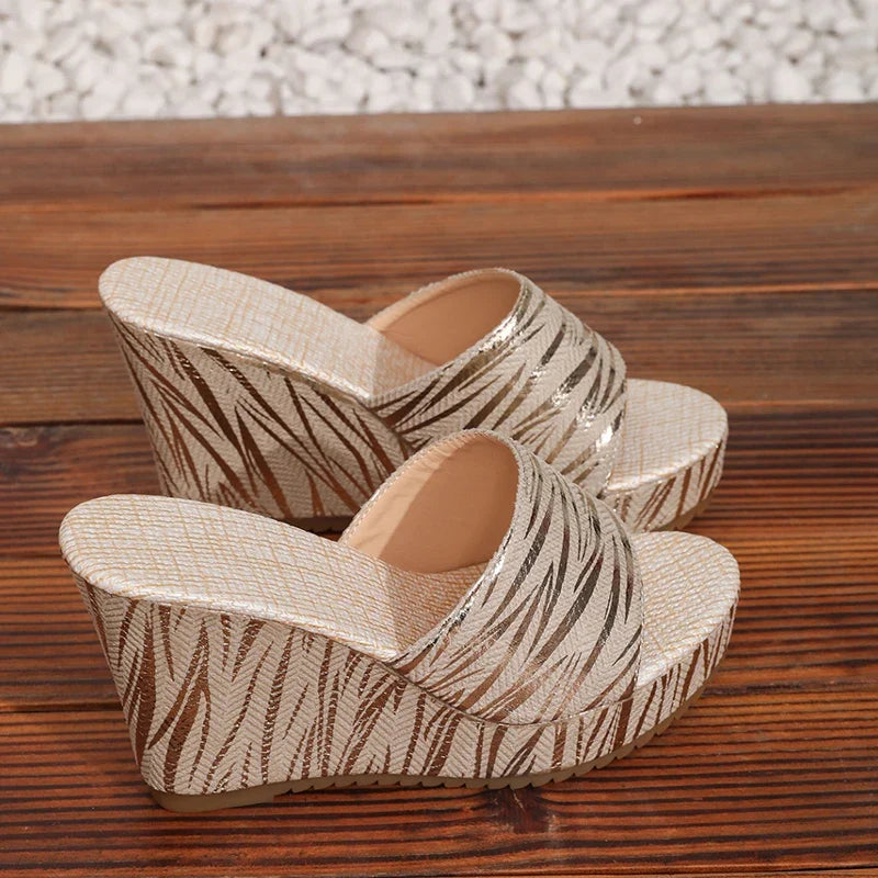 Fashion Stripe Print Thick Bottom Slippers Women New Wedge Chunky Platform Sandals Woman Summer Daily High Heel Slides Female