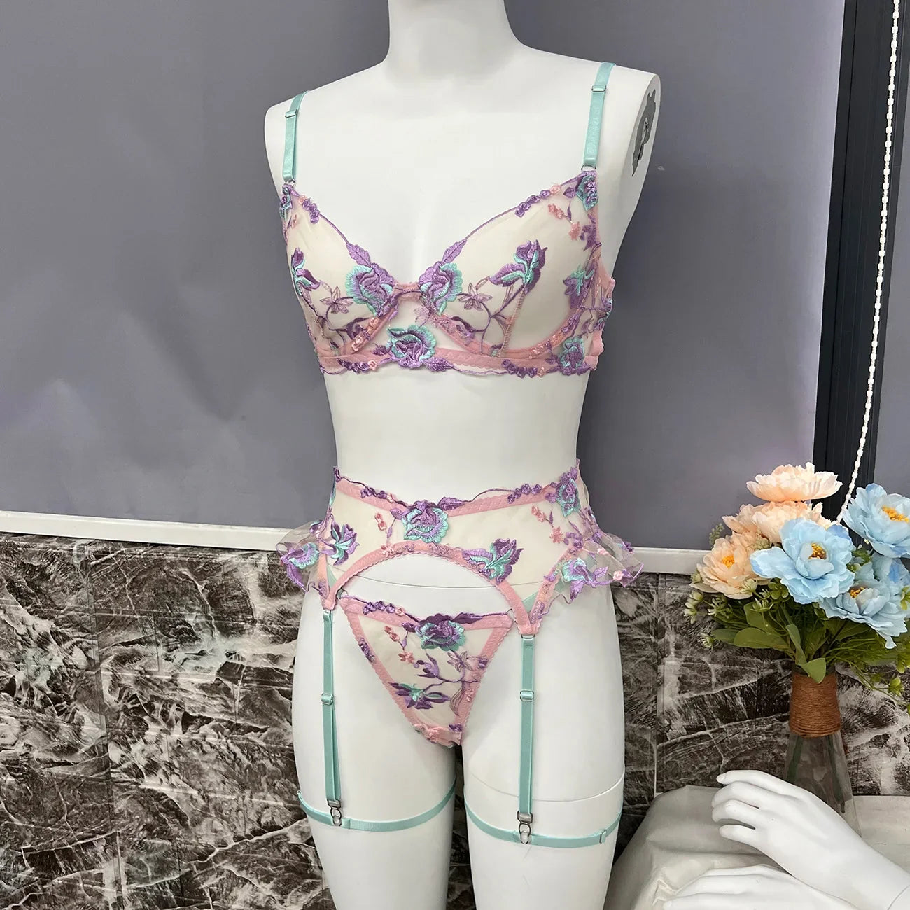 Women's Clothing Sets Erotic Woman Sexy Lingerie Sexy Women Underwear Set See-through Lingrie Femme Bra and Thongs to Set Bras