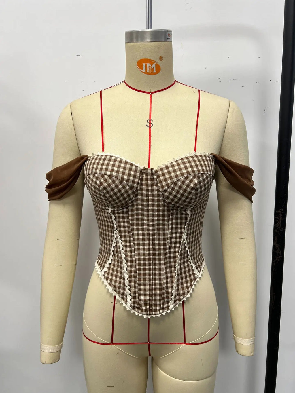 Retro French Jacquard Red Plaid Camisole 2026 Women Sexy Lace Trim Spliced Off Shoulder Chest Wrapped Fishbone Chest Party Tops