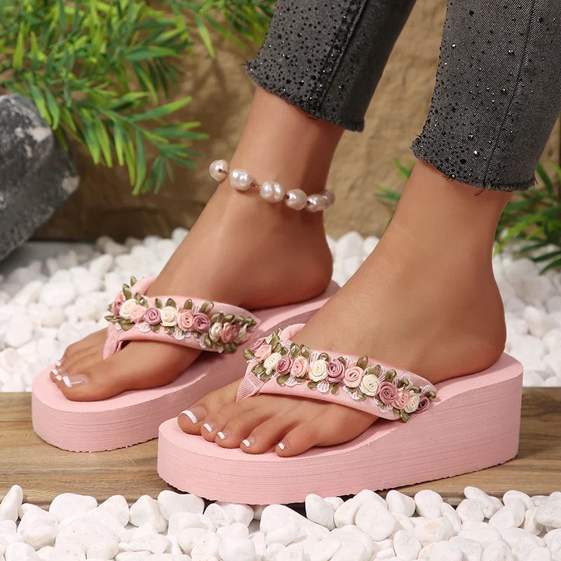 Fashion Flower Decor Wedge Flip Flops Women 2026 Summer Lightweight Platform Slippers Woman Chic Pink Thick Sole Beach Sandles
