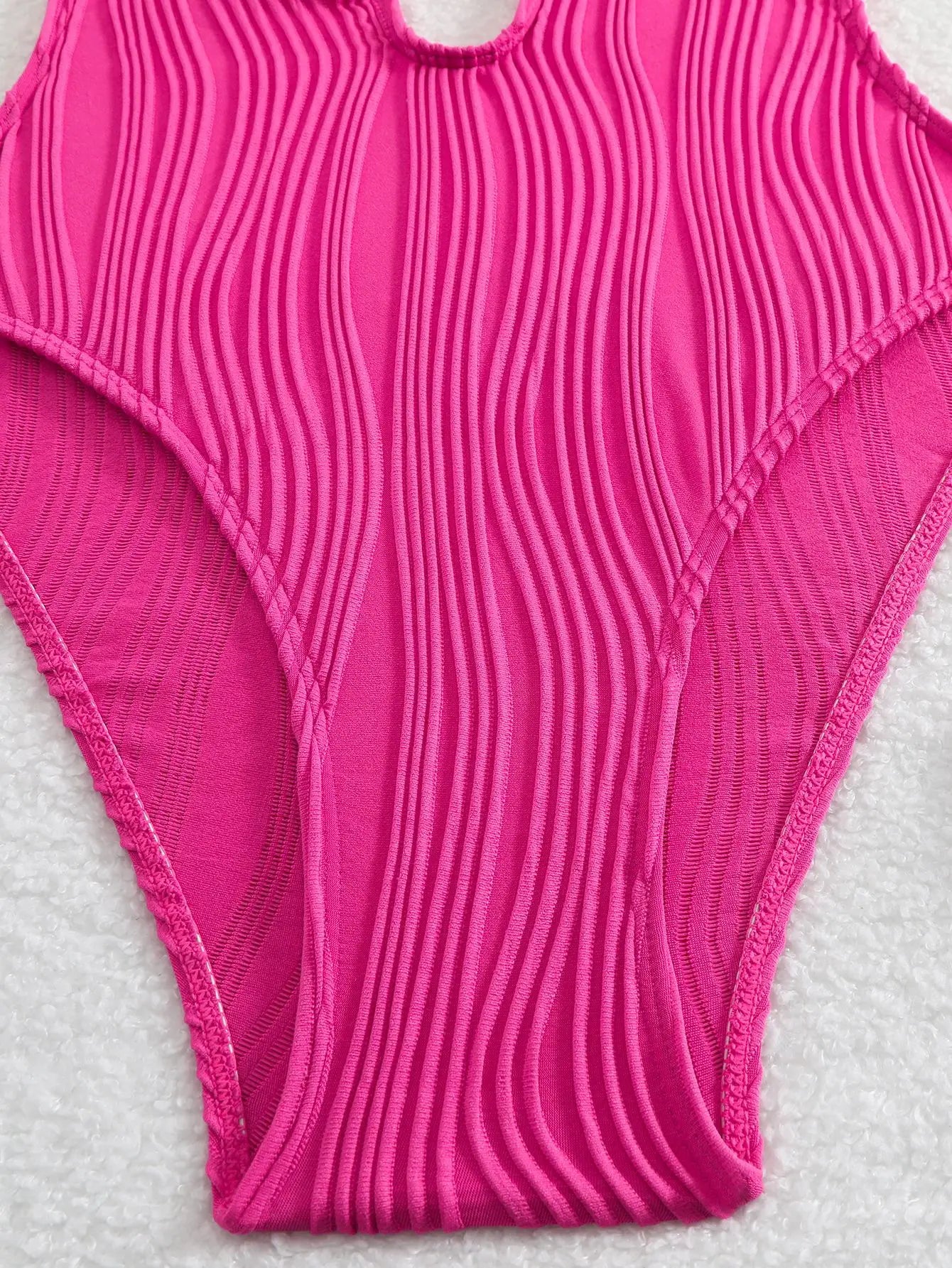 S - XXL Halter V Neck Wrinkled Female Swimwear One Piece Swimsuit Women Backless Monokini High Cut Bathing Suit Swim Beach Wear