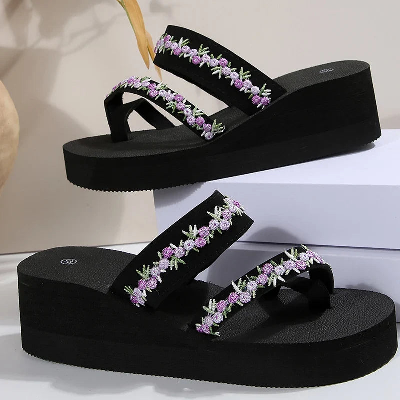 2025 Thick Bottom Clip Toe Slippers for Women Fashion Floral Fabric Wedge Sandals Woman Summer Eva Wear-Resistant Slides Female